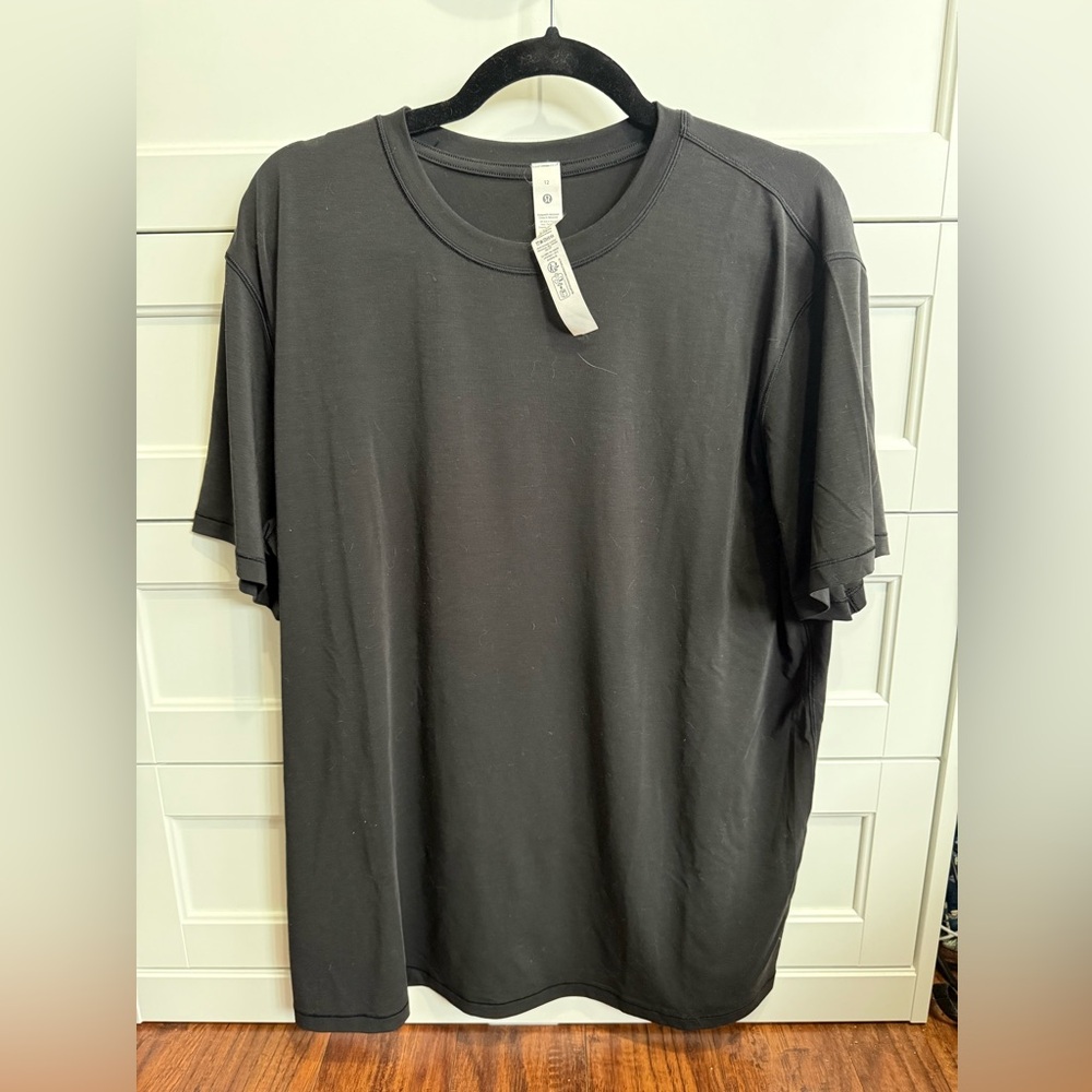 lululemon athletica Black Short Sleeve Tee